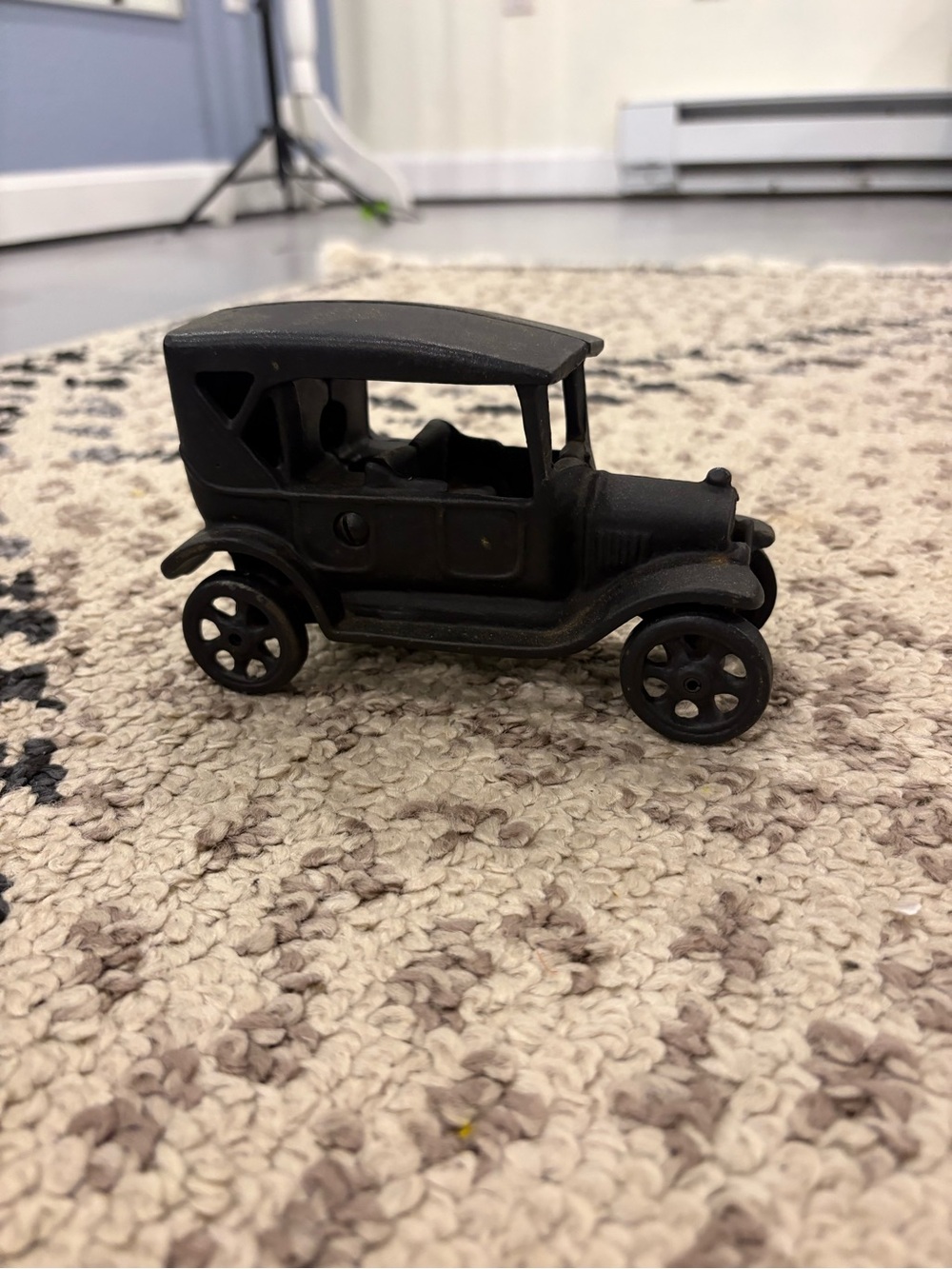 Vintage Cast Iron Ford Model T Sedan Toy Car Iron Art JM135 Black Metal Model